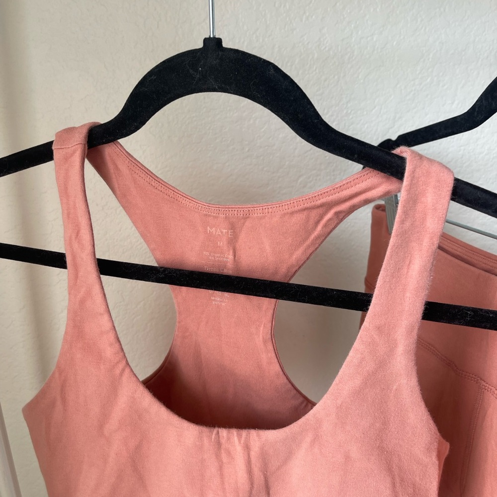 MATE THE LABEL Coral Active Set Sports Bra & Biker Shorts Size Medium - Picture 2 of 3